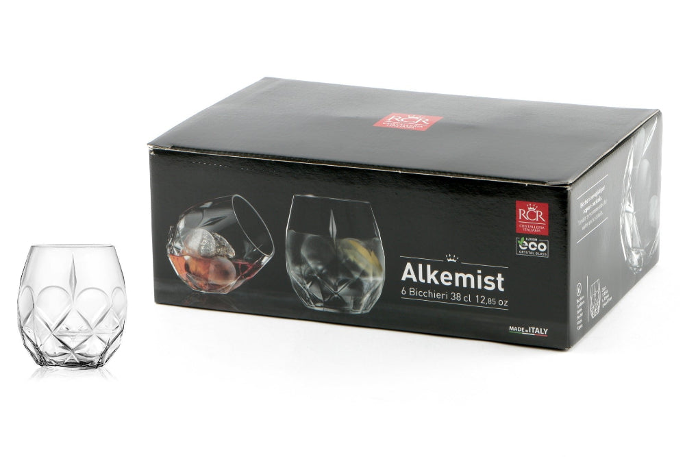Комплект от 6 кристални чаши, елегантно опаковани в луксозна черна опаковка. Перфектни за подарък за рожденни дни, за нов дом, за семейство, за мъж. 