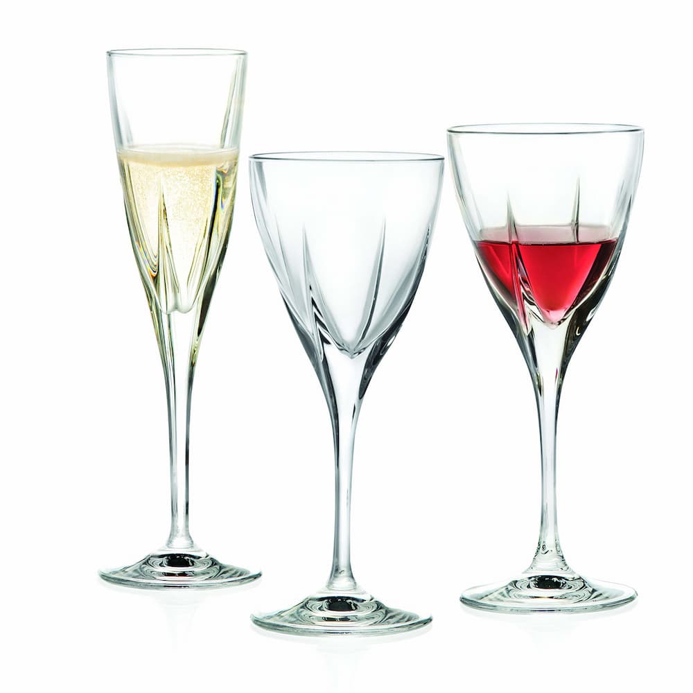 Комплект чаши FUSION RCR Italy - чаша с шампанско, чаша за бяло вино и чаша с червено вино на бял фон