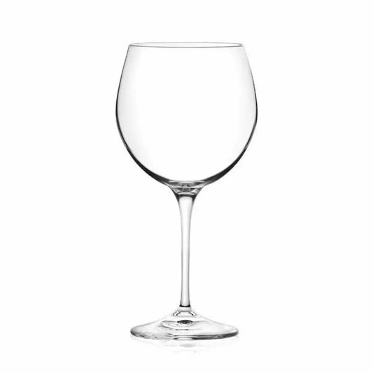 Чаша INVINO RCR за бяло вино с класическа форма, на бял фон