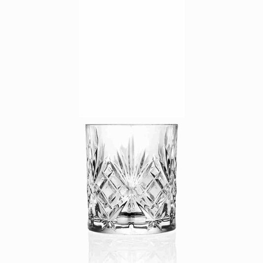 Елегантна кристална чаша MELODIA за уиски с класически брилянтен гравиран мотив - звезди и диаманти - на бял фон